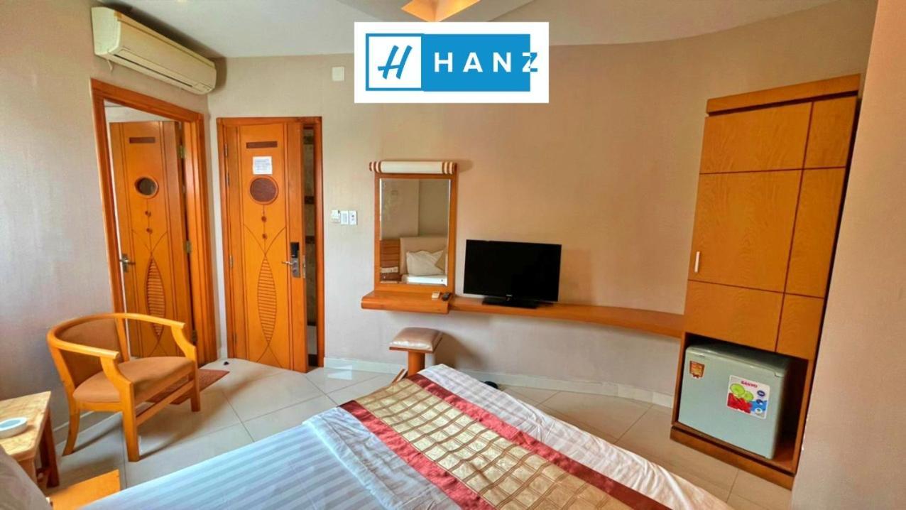 Hanz Happy Hotel