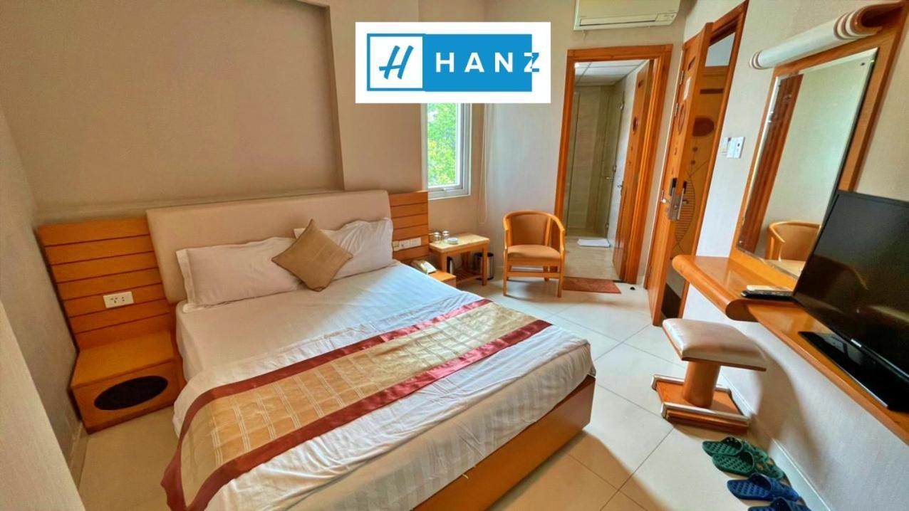 Hanz Happy Hotel